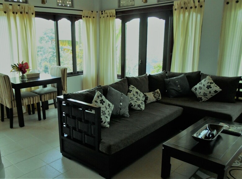 Shangrilah Villas