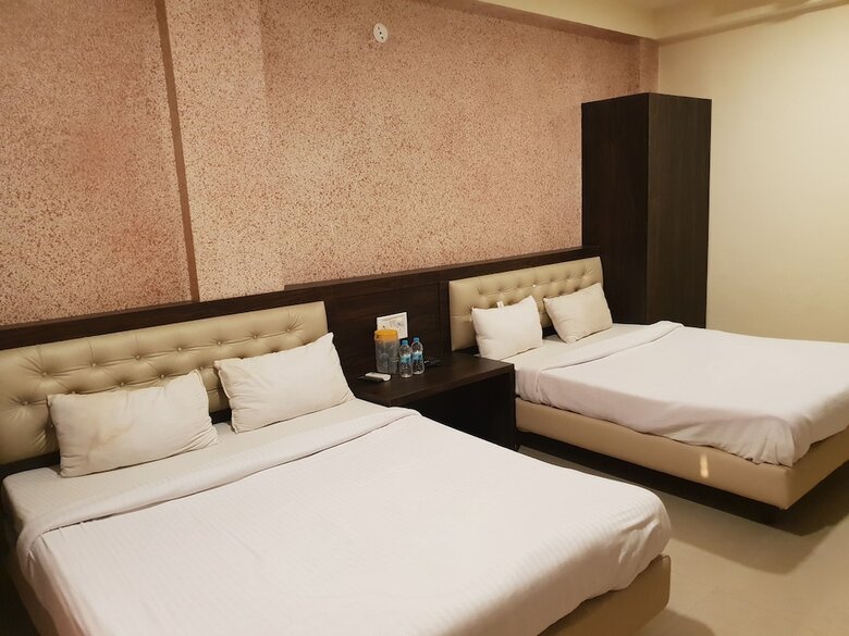 Hotel Mittal Avenue & Paradise