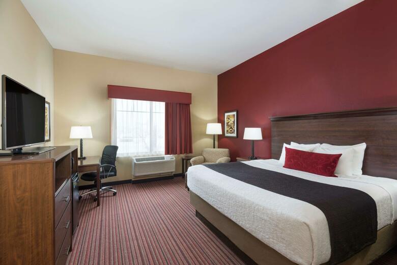 Best Western Plus Hudson Hotel & Suites