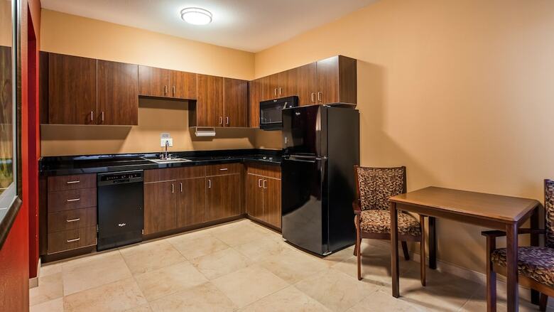 Best Western Plus Hudson Hotel & Suites