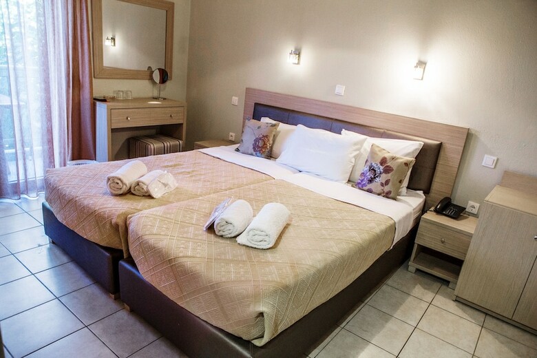 Platy Beach Hotel