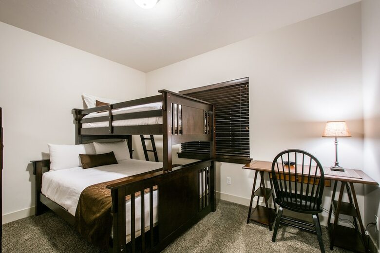 Bear Hollow Village By All Seasons Resort Lodging