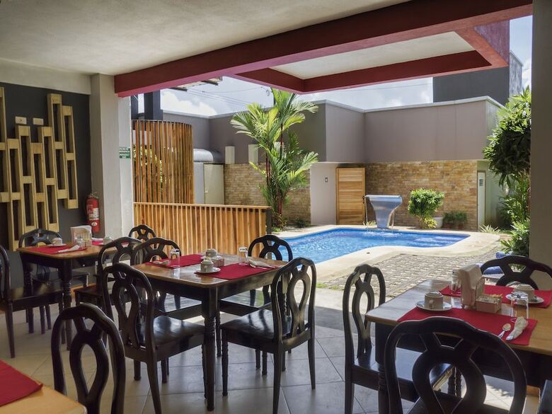 Fortuna Downtown Inn - Hotel