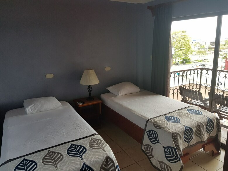 Fortuna Downtown Inn - Hotel