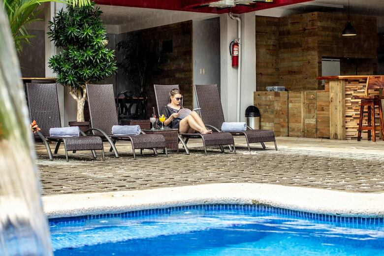Fortuna Downtown Inn - Hotel