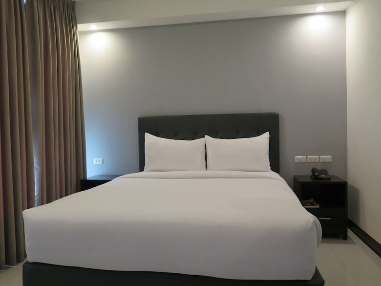 Fortuna Downtown Inn - Hotel