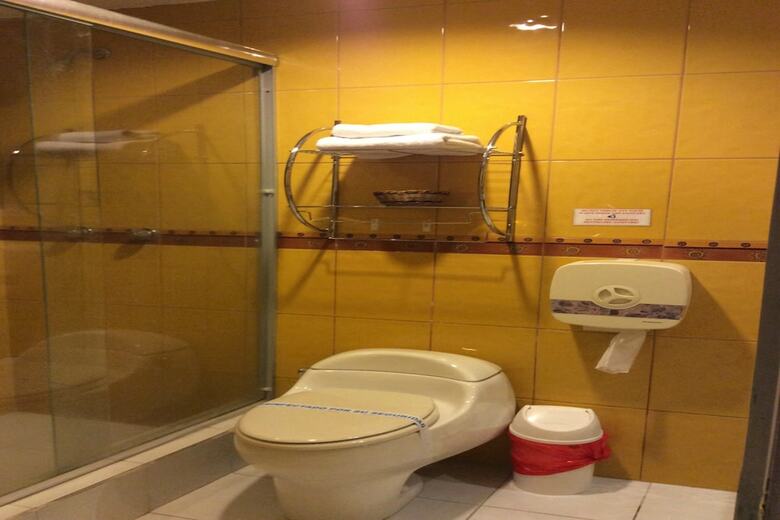 Hostal Mitad Del Mundo