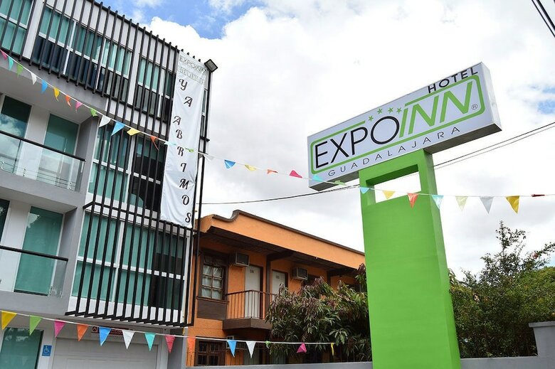Hotel Expo Inn