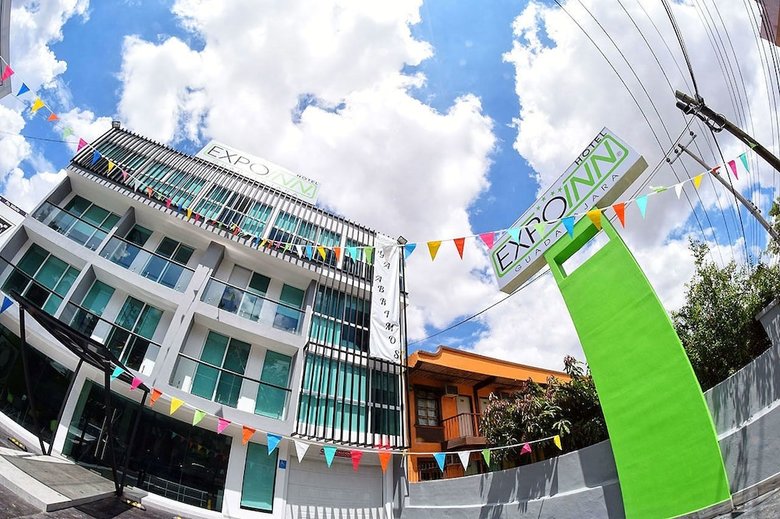 Hotel Expo Inn