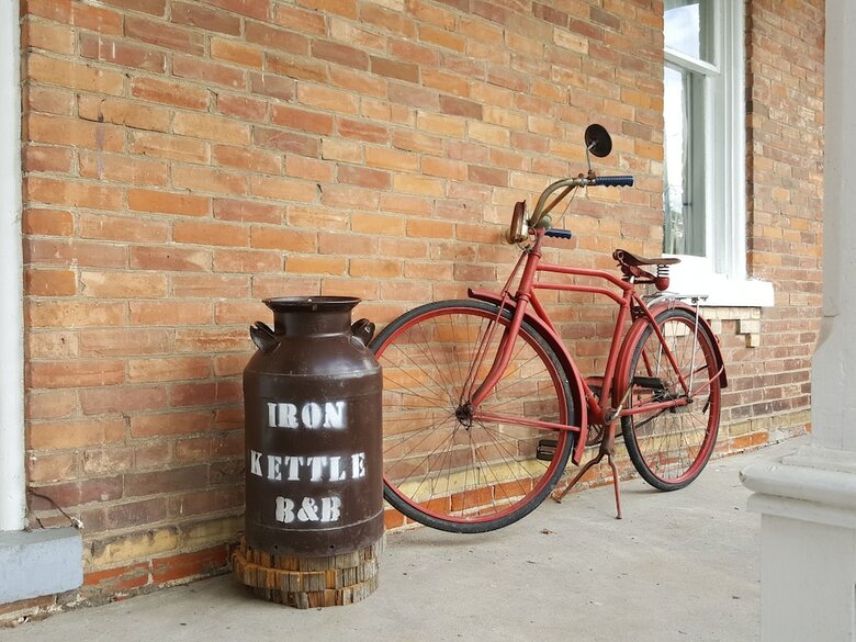 Iron Kettle Bed And Breakfast