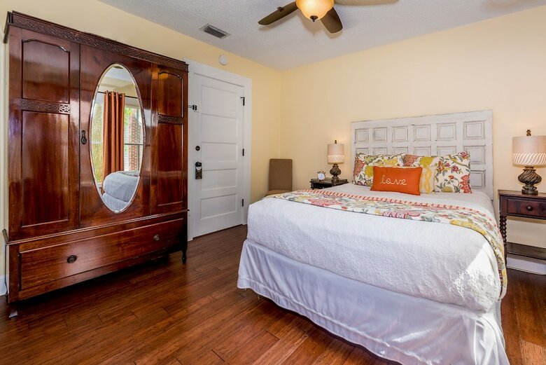 Bed & Breakfast 44 Spanish Street Inn