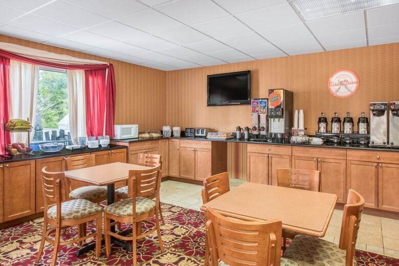 Hotel Howard Johnson By Wyndham Hershey