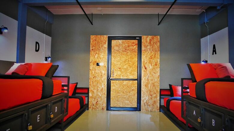 Hostal Amity Poshtel
