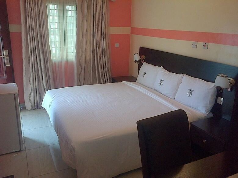 Hotel Esado Suites And Conference Oregun