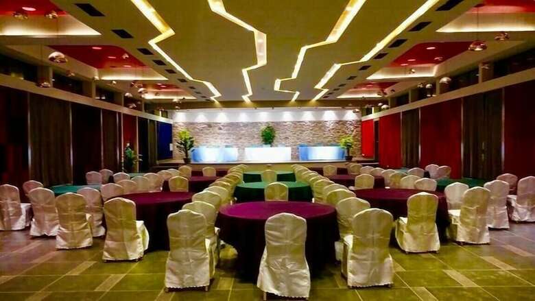 Hotel Hummingbird Resort