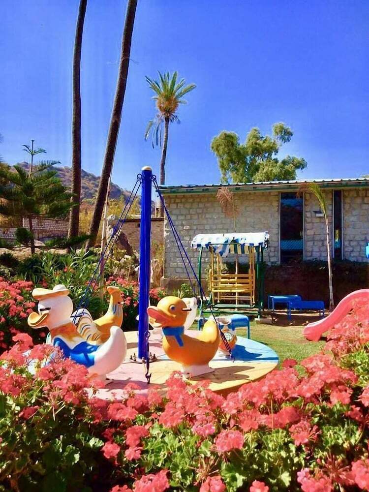 Hotel Hummingbird Resort