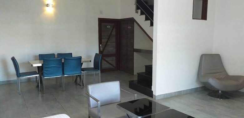 Hotel Hummingbird Resort