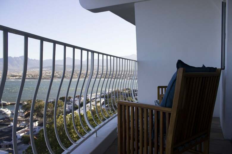 Hotel Harbourview Lodge