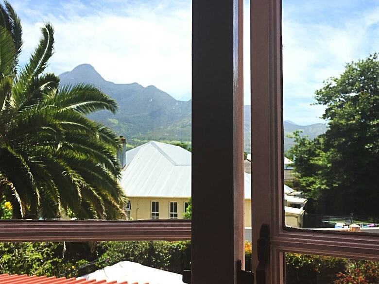 Hotel No. 10 Caledon Street Guest House