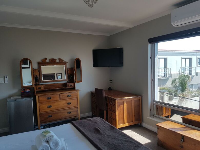 Hotel Melkbosch Guesthouse