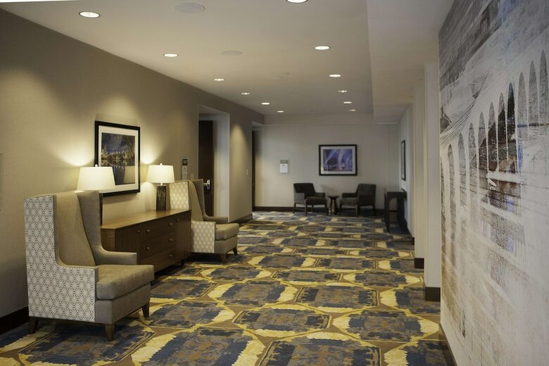 Hotel Doubletree By Hilton Minneapolis University Area