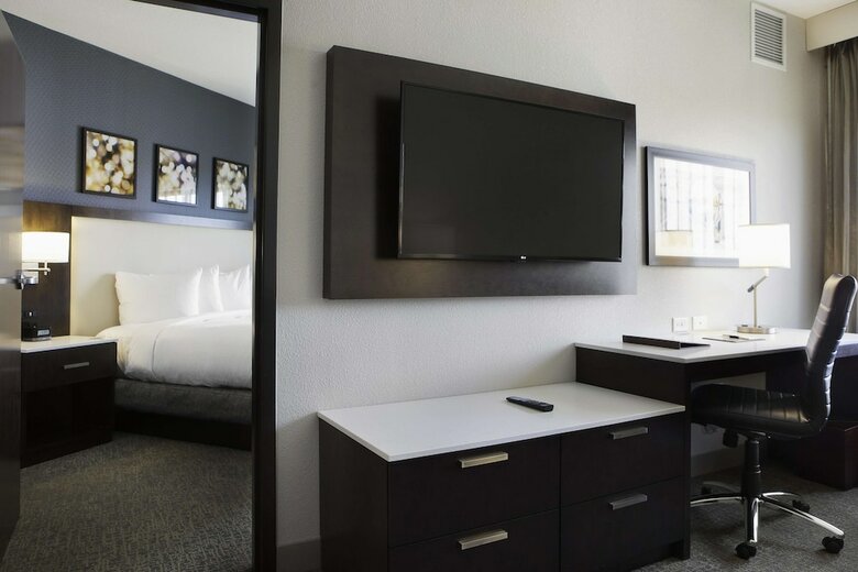 Hotel Doubletree By Hilton Minneapolis University Area