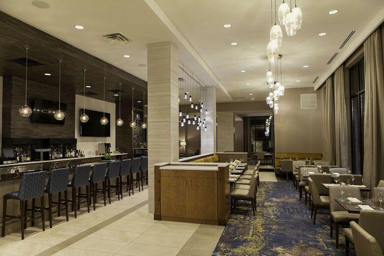Hotel Doubletree By Hilton Minneapolis University Area