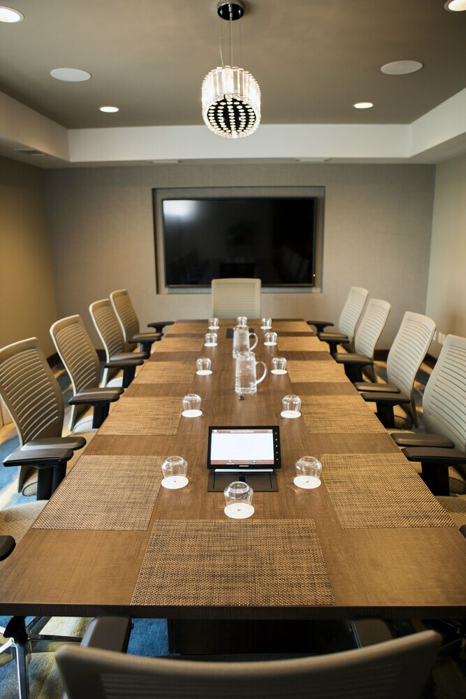 Hotel Doubletree By Hilton Minneapolis University Area