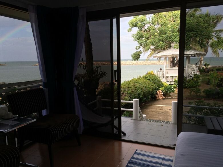 Hotel Chomtalay Resort At Had Chaosamran Beach