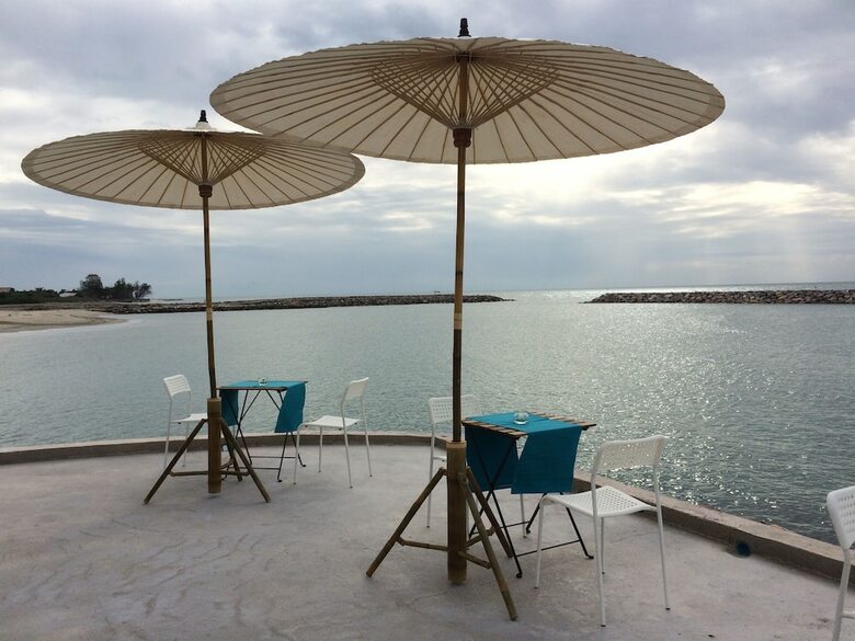 Hotel Chomtalay Resort At Had Chaosamran Beach