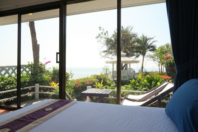 Hotel Chomtalay Resort At Had Chaosamran Beach