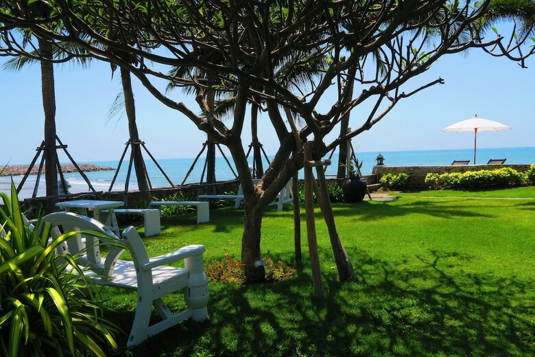 Hotel Chomtalay Resort At Had Chaosamran Beach