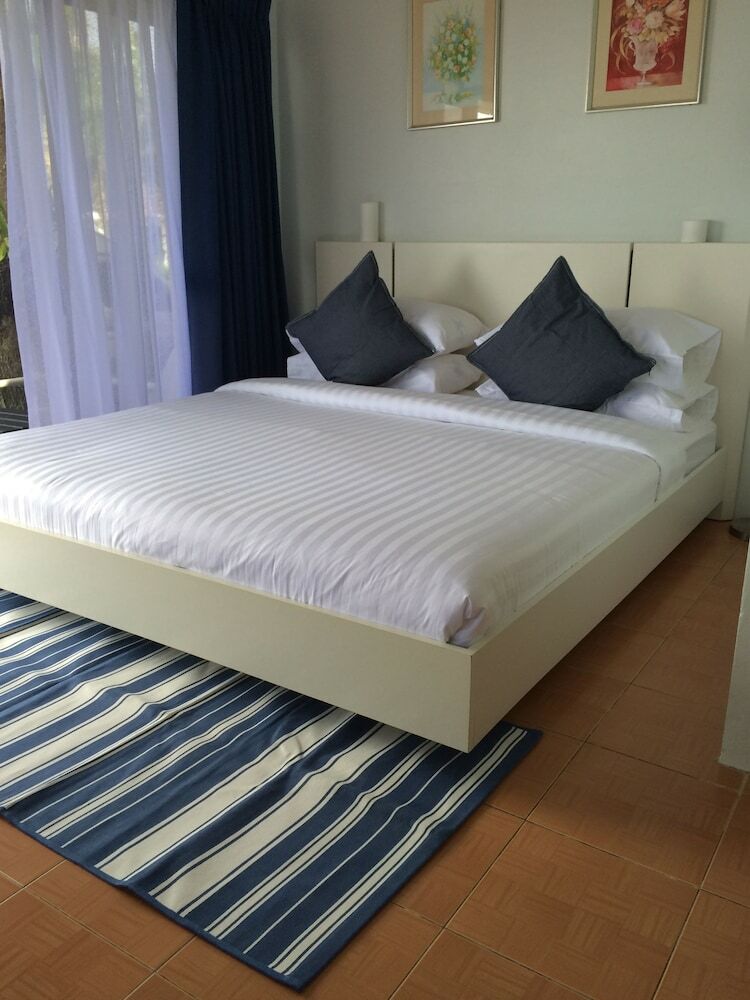 Hotel Chomtalay Resort At Had Chaosamran Beach