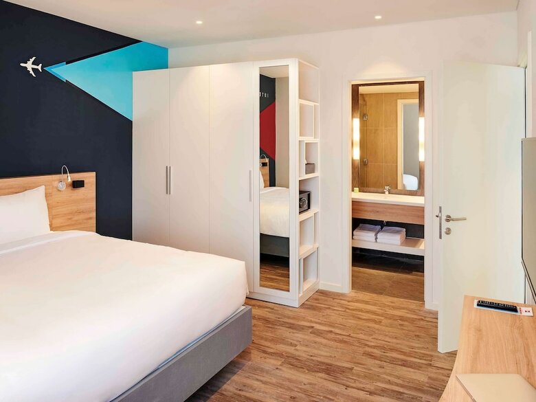 Hotel Ibis Saigon Airport