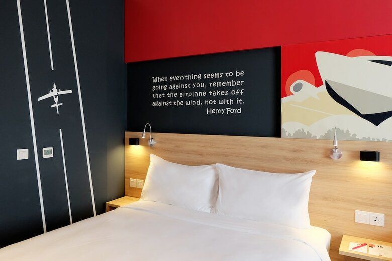 Hotel Ibis Saigon Airport