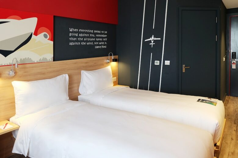 Hotel Ibis Saigon Airport