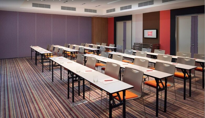 Hotel Ibis Saigon Airport