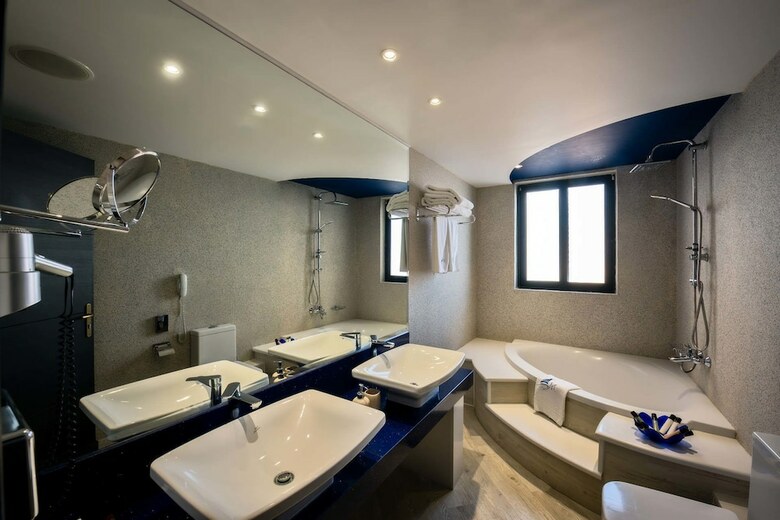 Hotel Mediterranean Beach Resort