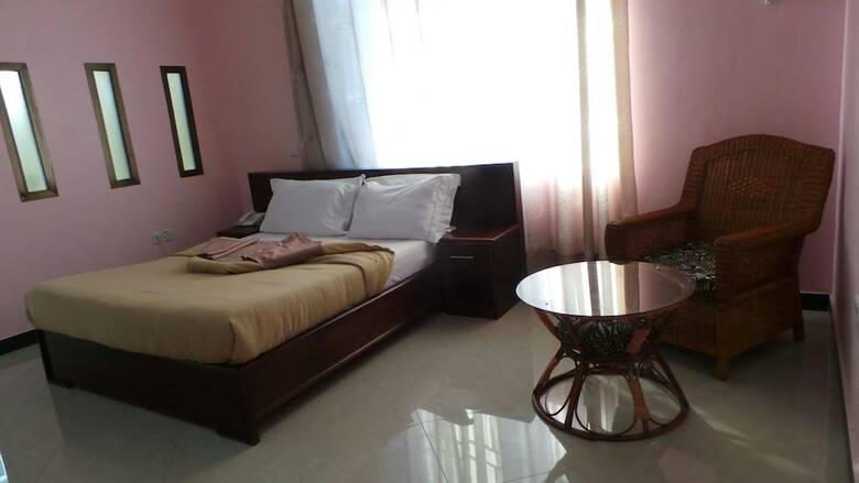 Fahari Hotel