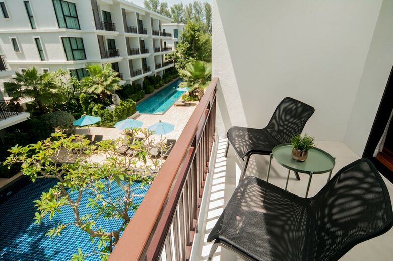 The Title Kr Beach Condotel Rawai Phuket