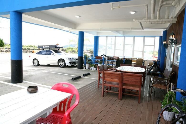 Hostal Blue Sea Guesthouse - Hostel