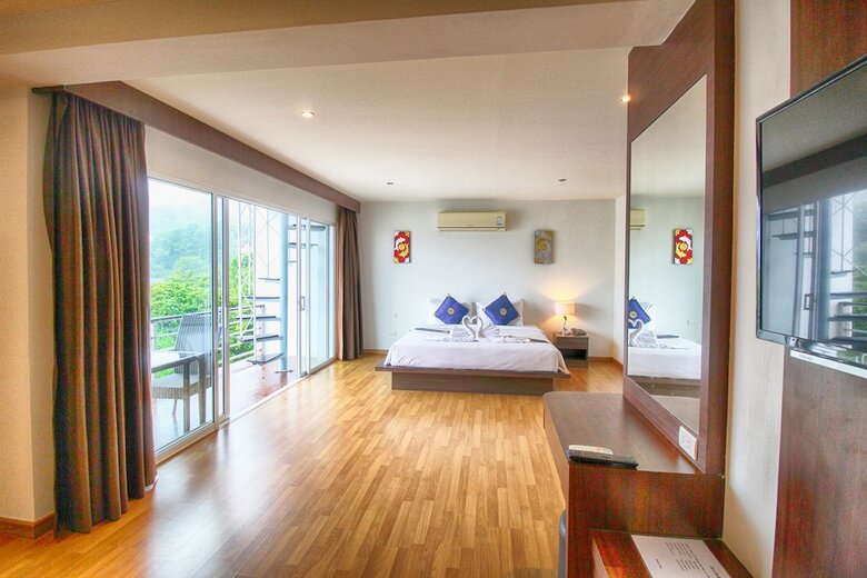 Oceanview Treasure Hotel & Residence