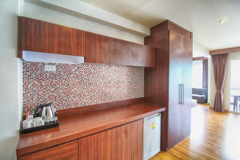Oceanview Treasure Hotel & Residence