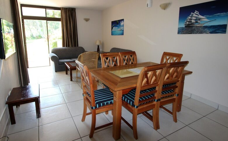 Apartamentos La Lucia Sands