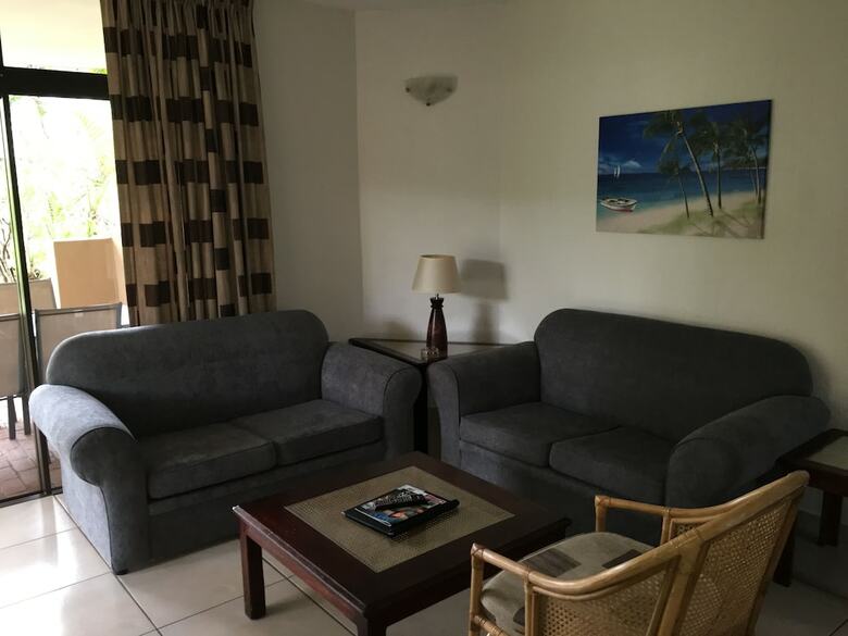 Apartamentos La Lucia Sands