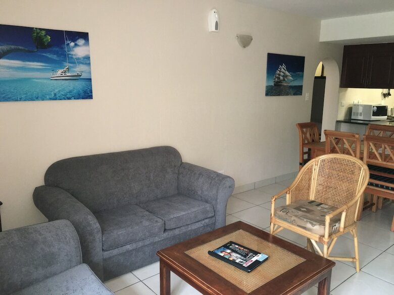 Apartamentos La Lucia Sands