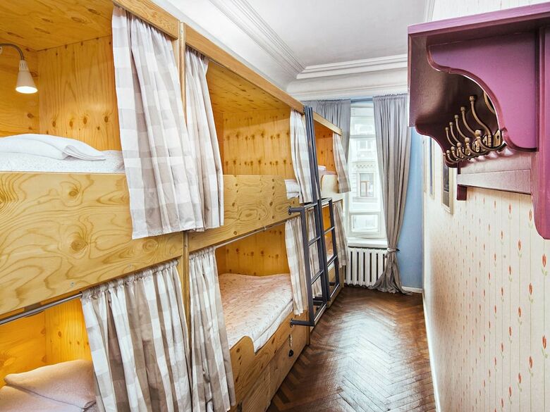 Hotel Friends On Dostoevskogo