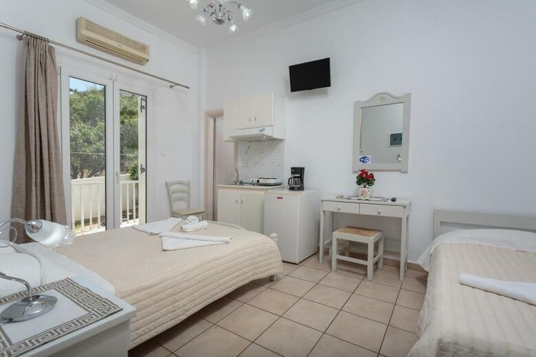Aparthotel John's Rooms & Studios