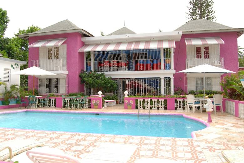Hotel Pinkhibiscus Guest House