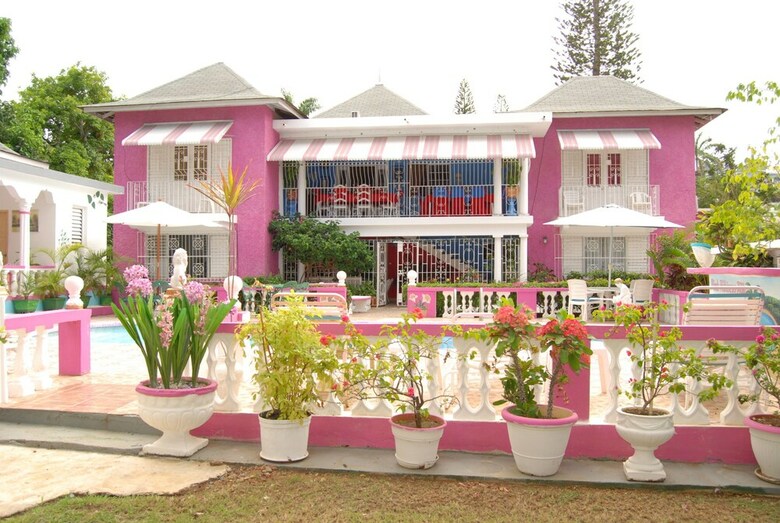 Hotel Pinkhibiscus Guest House